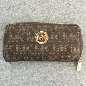 Michael Kors Logo Wallet